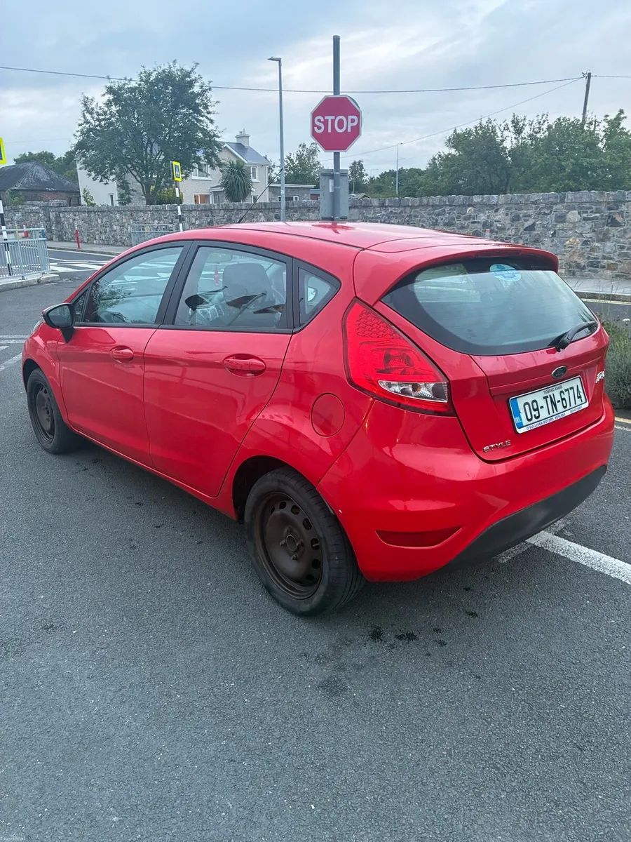 2009 Ford Fiesta style - Image 2