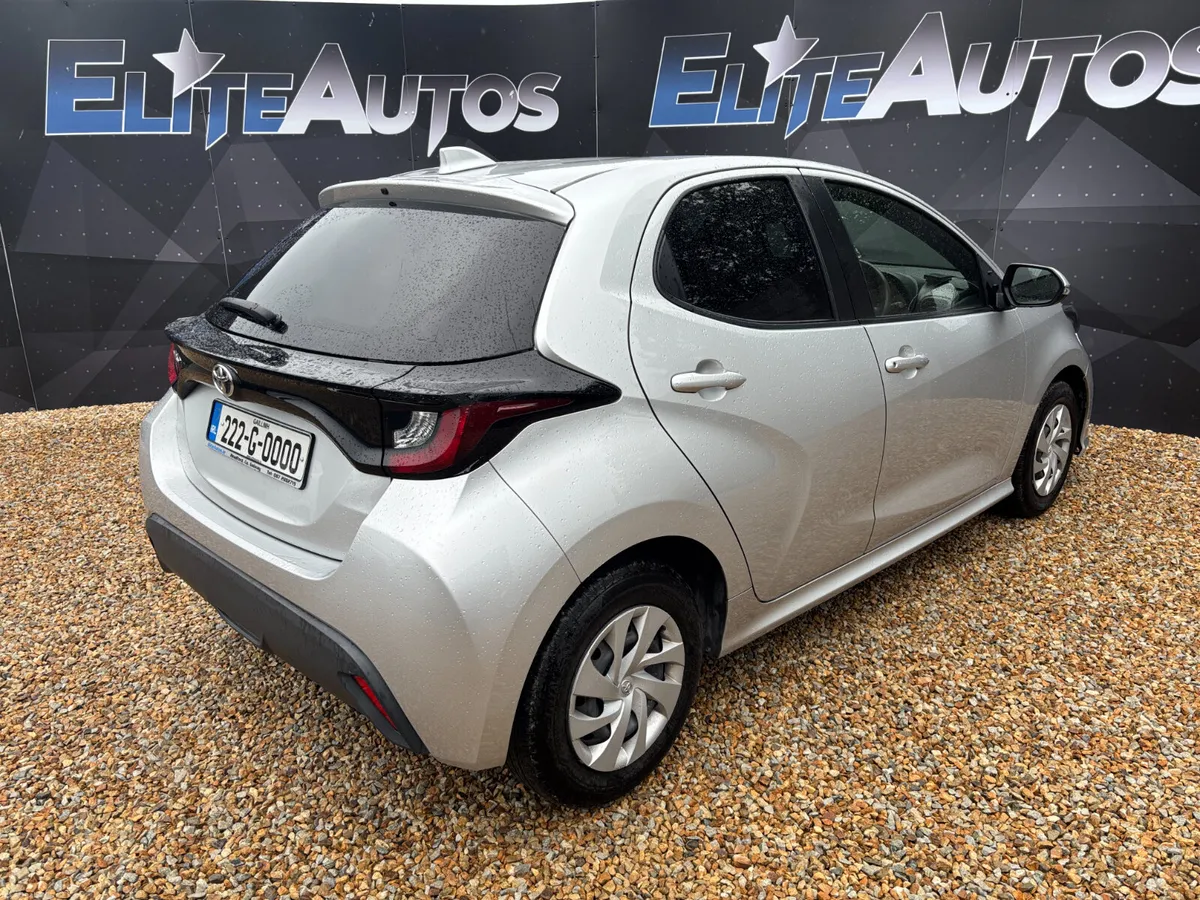 Toyota Yaris 1.0 Terra Automatic 2022 - Image 6