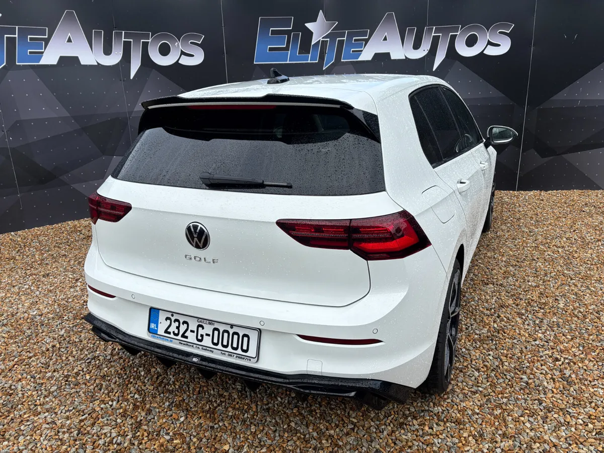 Volkswagen Golf TDI Style 150 HP Automatic 2023 - Image 5