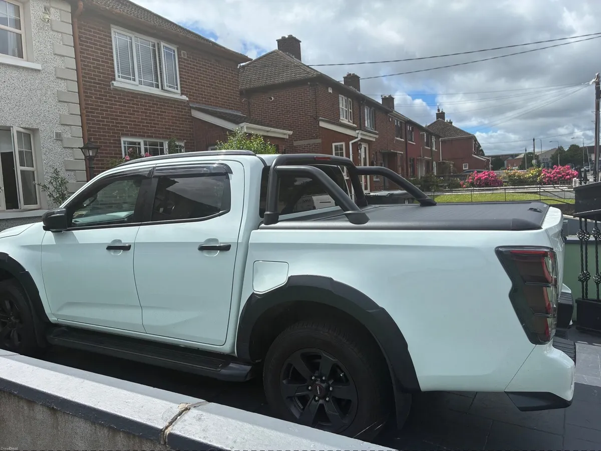 Isuzu D-Max 2025 - Image 2