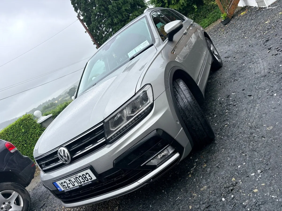 162 VW Tiguan R-Line - Image 2