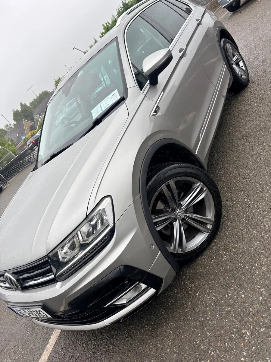 162 VW Tiguan R-Line - Image 4