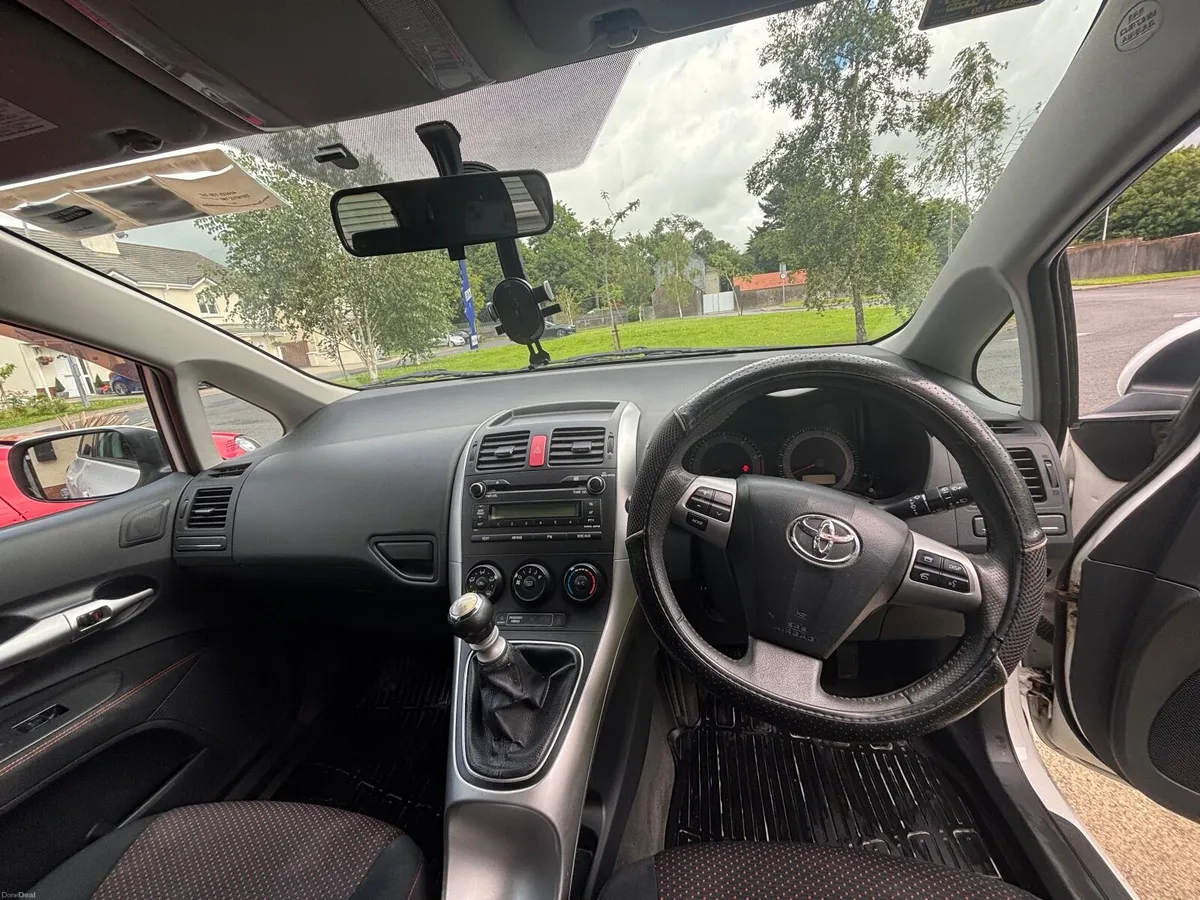 Toyota Auris SPORT Model 2012 - Image 4