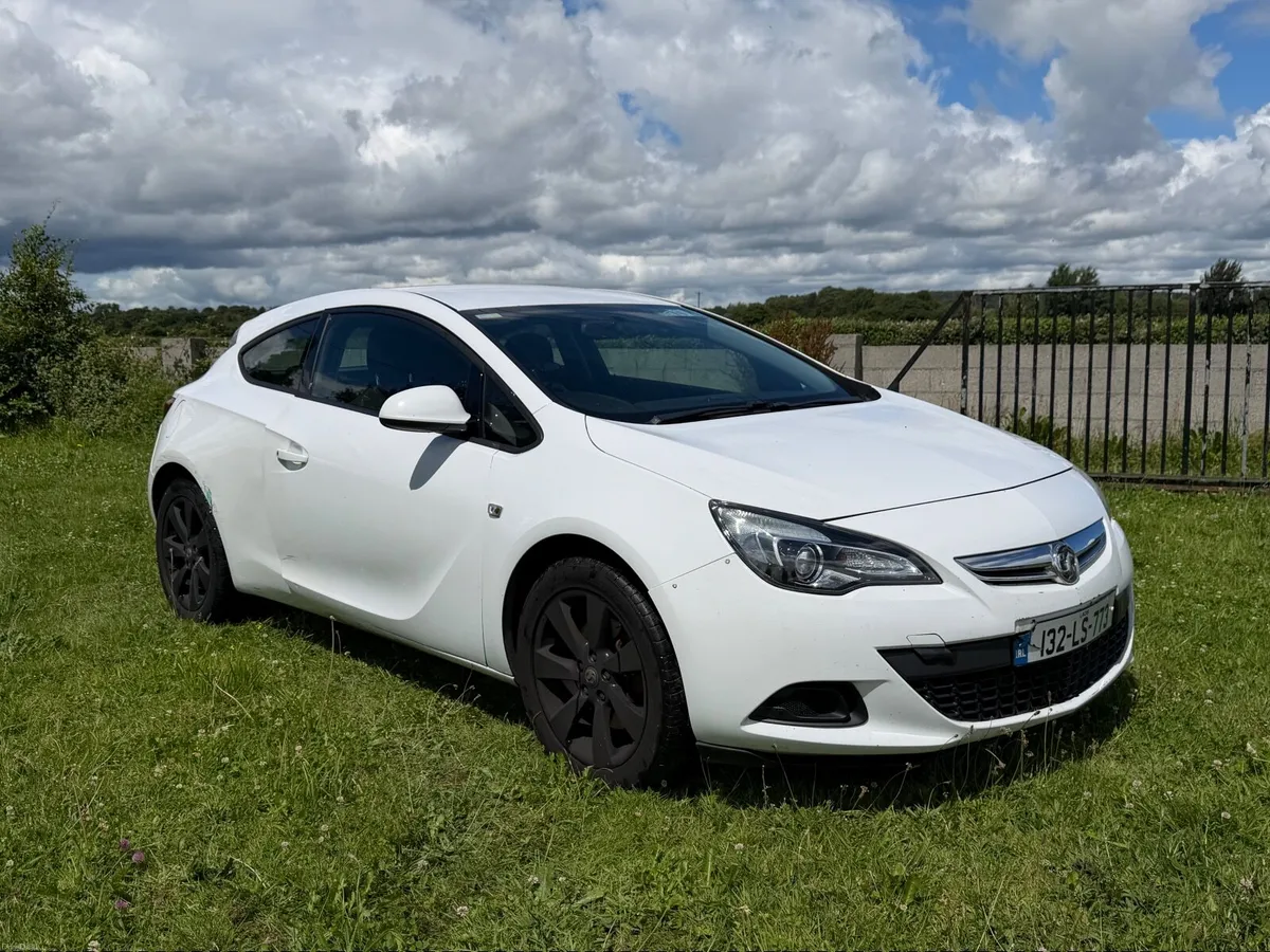 Vauxhall Astra 2013 - Image 1