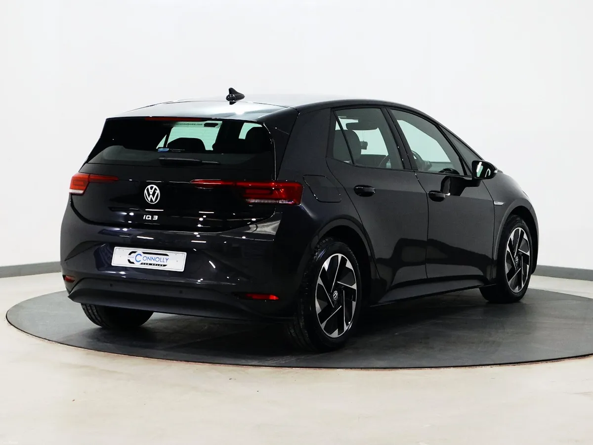 *40* 2023 Volkswagen ID.3 LIFE - Image 4