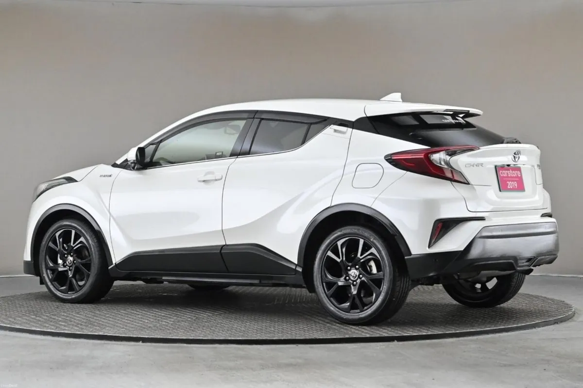 Toyota C-HR 1.8 HYBRID **HALF LEATHER**ANDROID CAR - Image 6