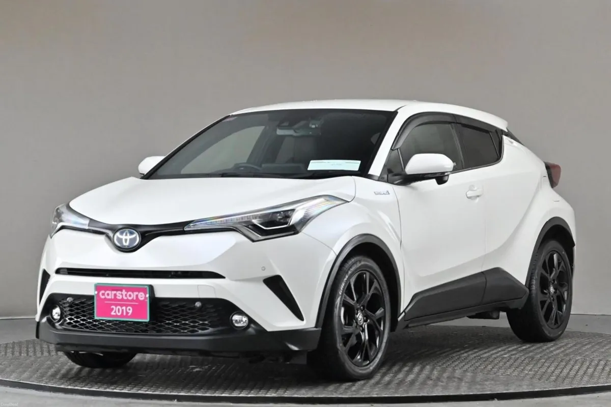 Toyota C-HR 1.8 HYBRID **HALF LEATHER**ANDROID CAR - Image 2
