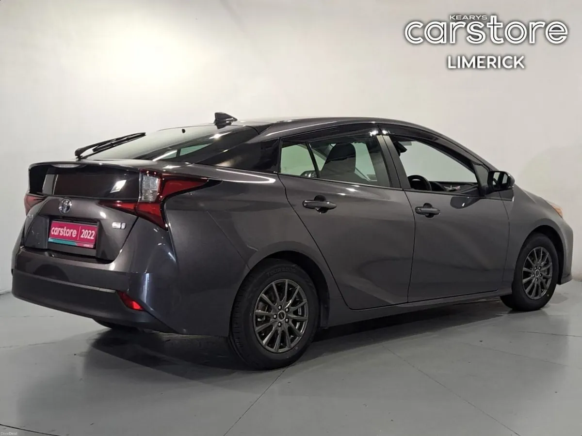 Toyota Prius 1.8 HYBRID - Image 3