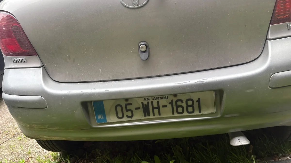 Toyota Yaris 2005 - Image 3