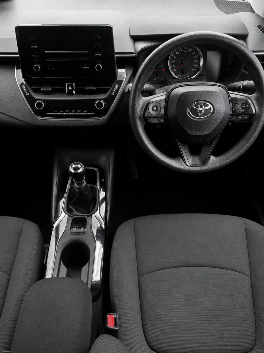 192 Toyota Corolla 1.6 petrol Manual - Image 3