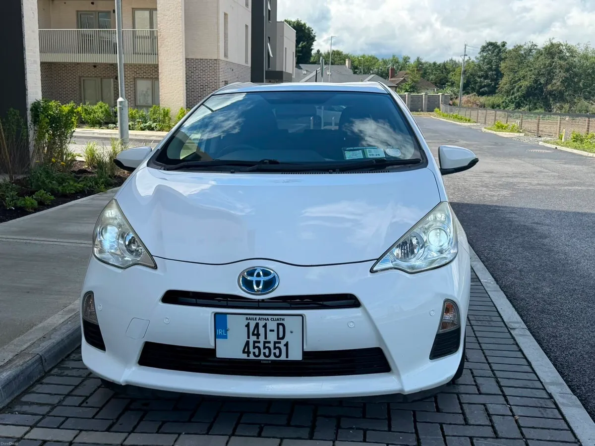 141 Toyota Aqua Automatic Petrol Hybrid Nct 11/26 - Image 2