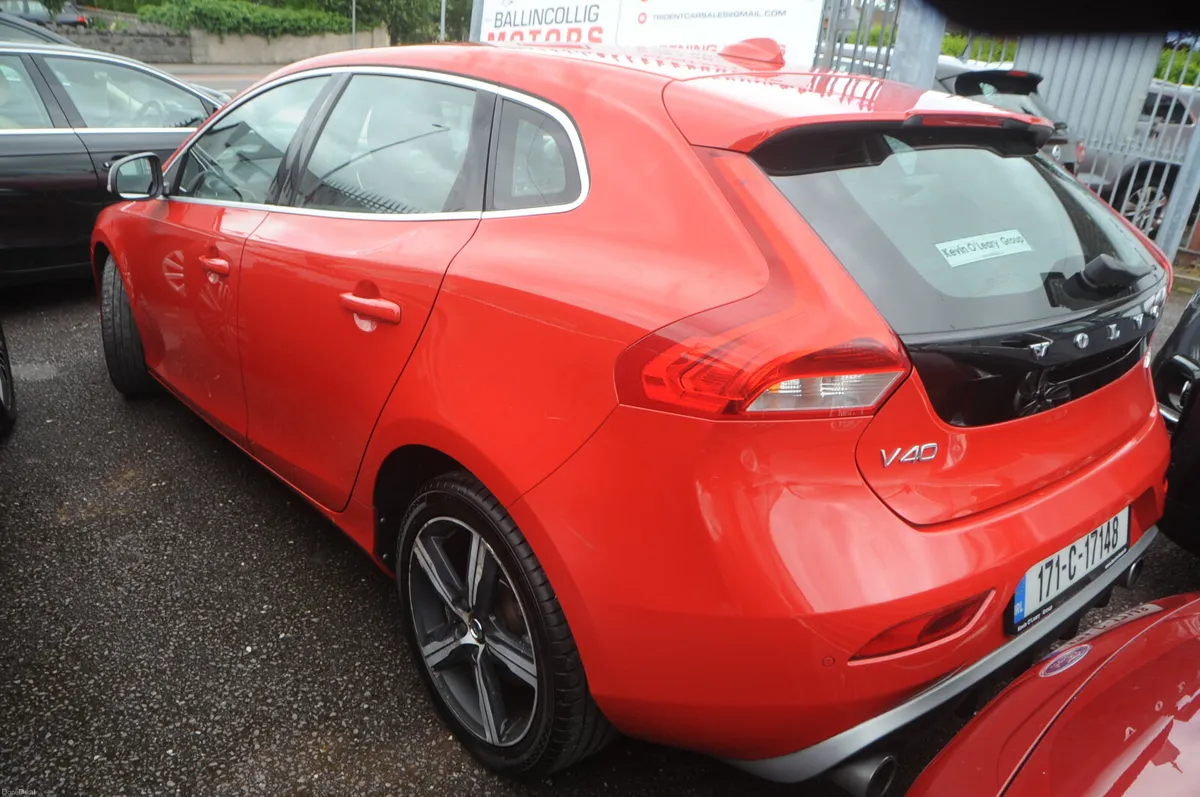 Volvo V40 2017, Petrol. - Image 2