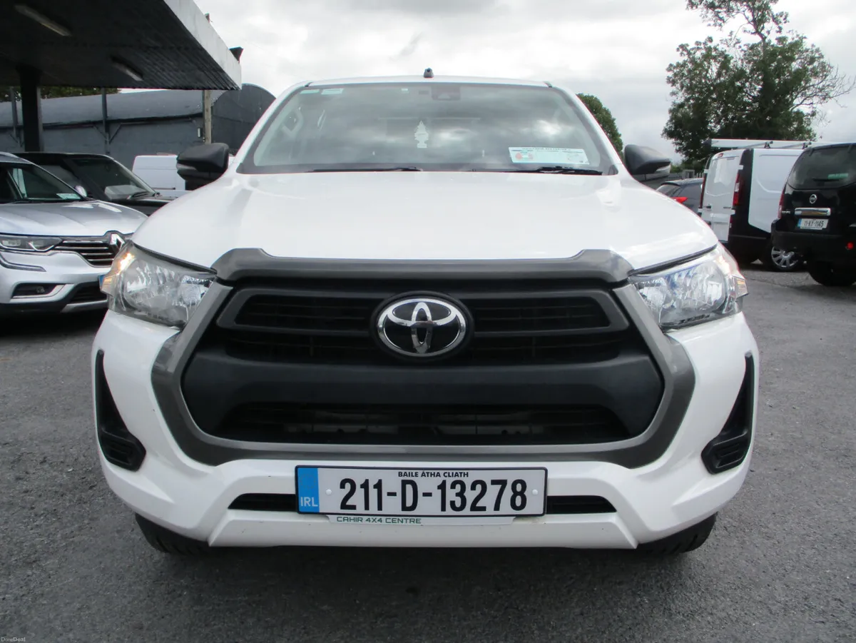 Toyota Hilux 2.4 D4D CREWCAB - Image 2