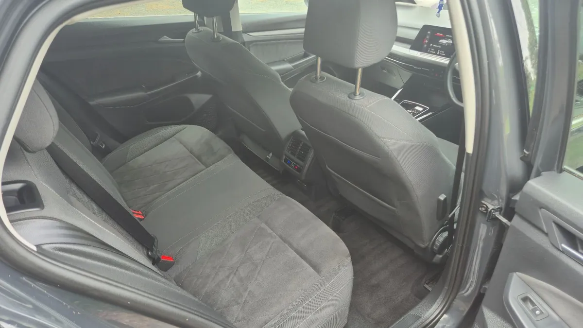 2023 Volkswagen Golf Mk8 eHybrid Style 204BHP - Image 5