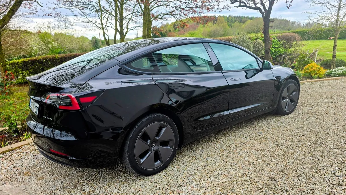 Tesla Model 3 Long Range AWD - Excellent Condition - Image 3