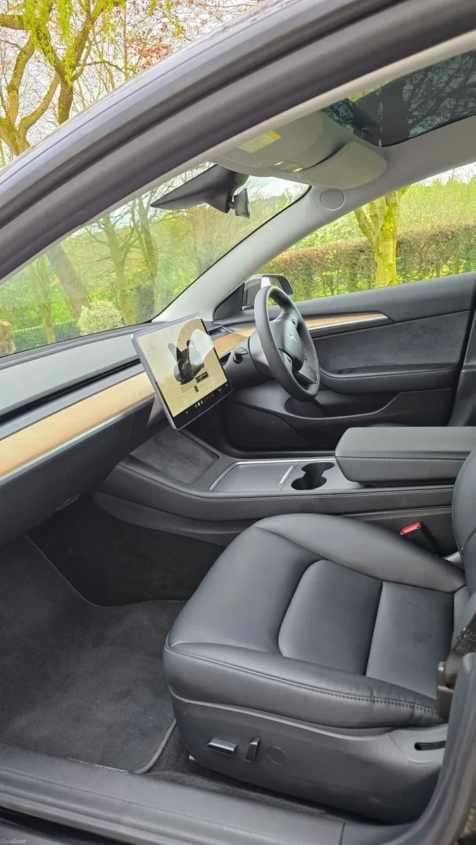Tesla Model 3 Long Range AWD - Excellent Condition - Image 6