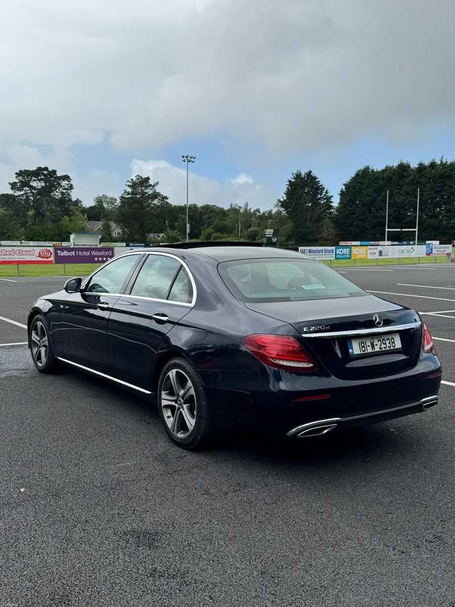 Mercedes E220d - Image 4