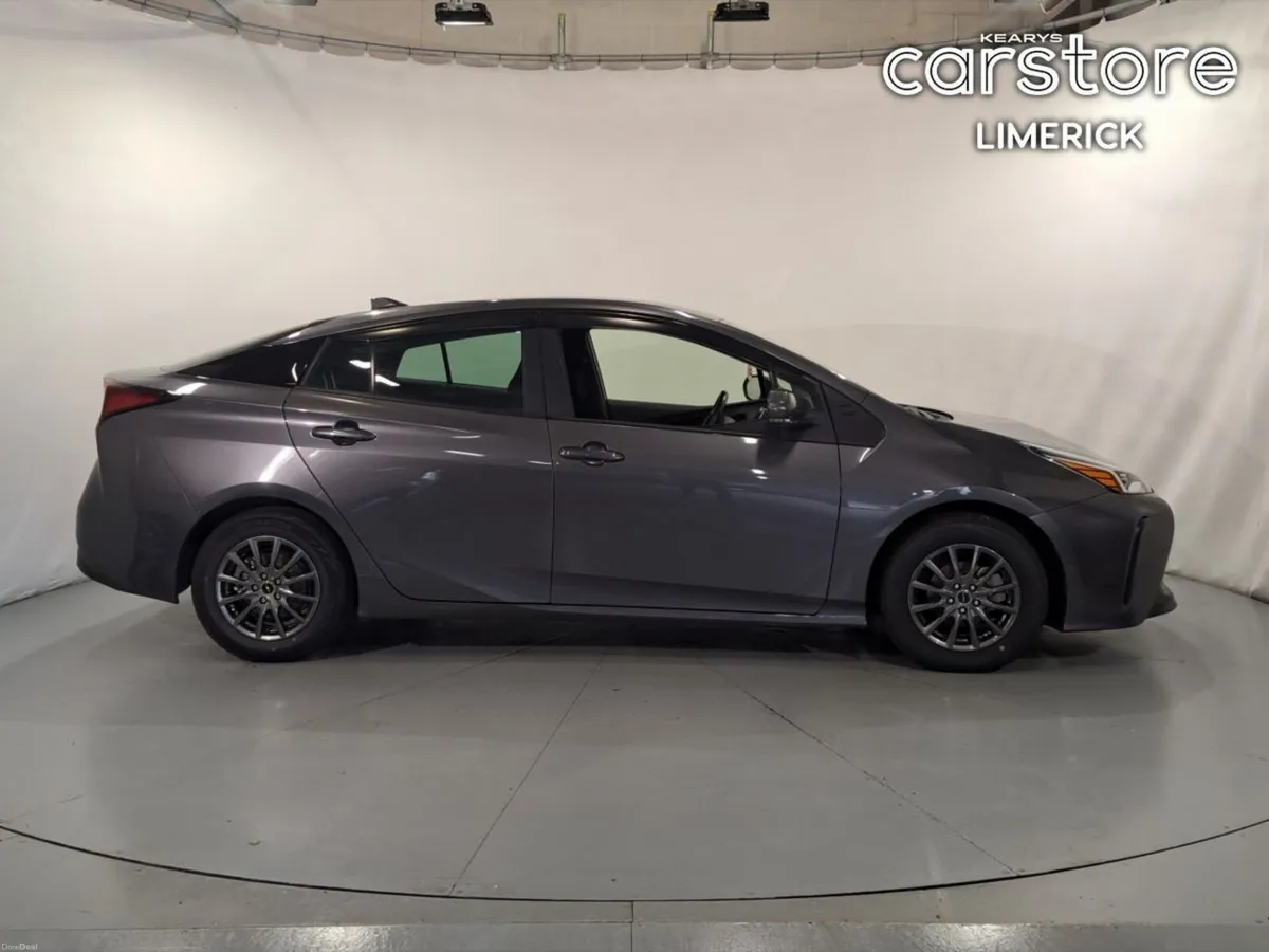 Toyota Prius 1.8 - Image 2