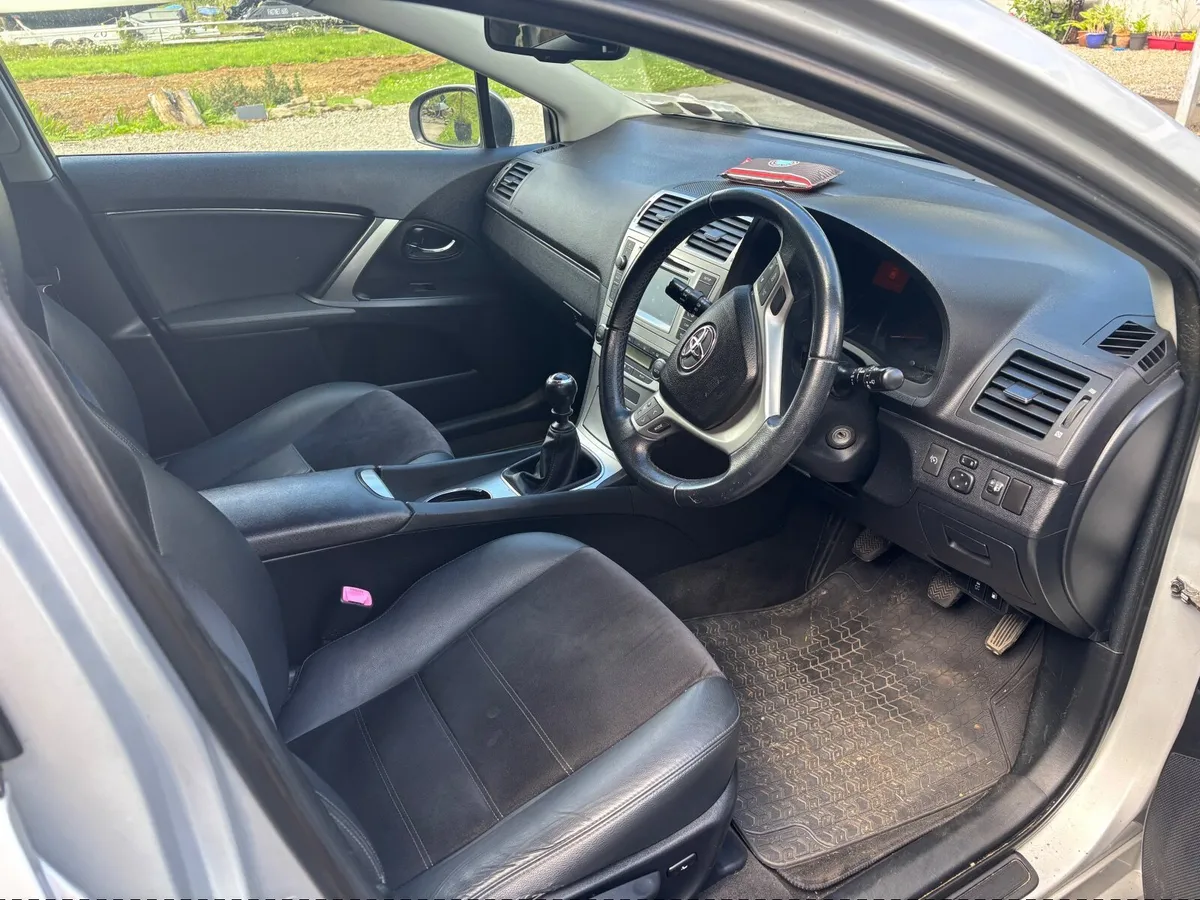 Toyota Avensis 2014 - Image 6