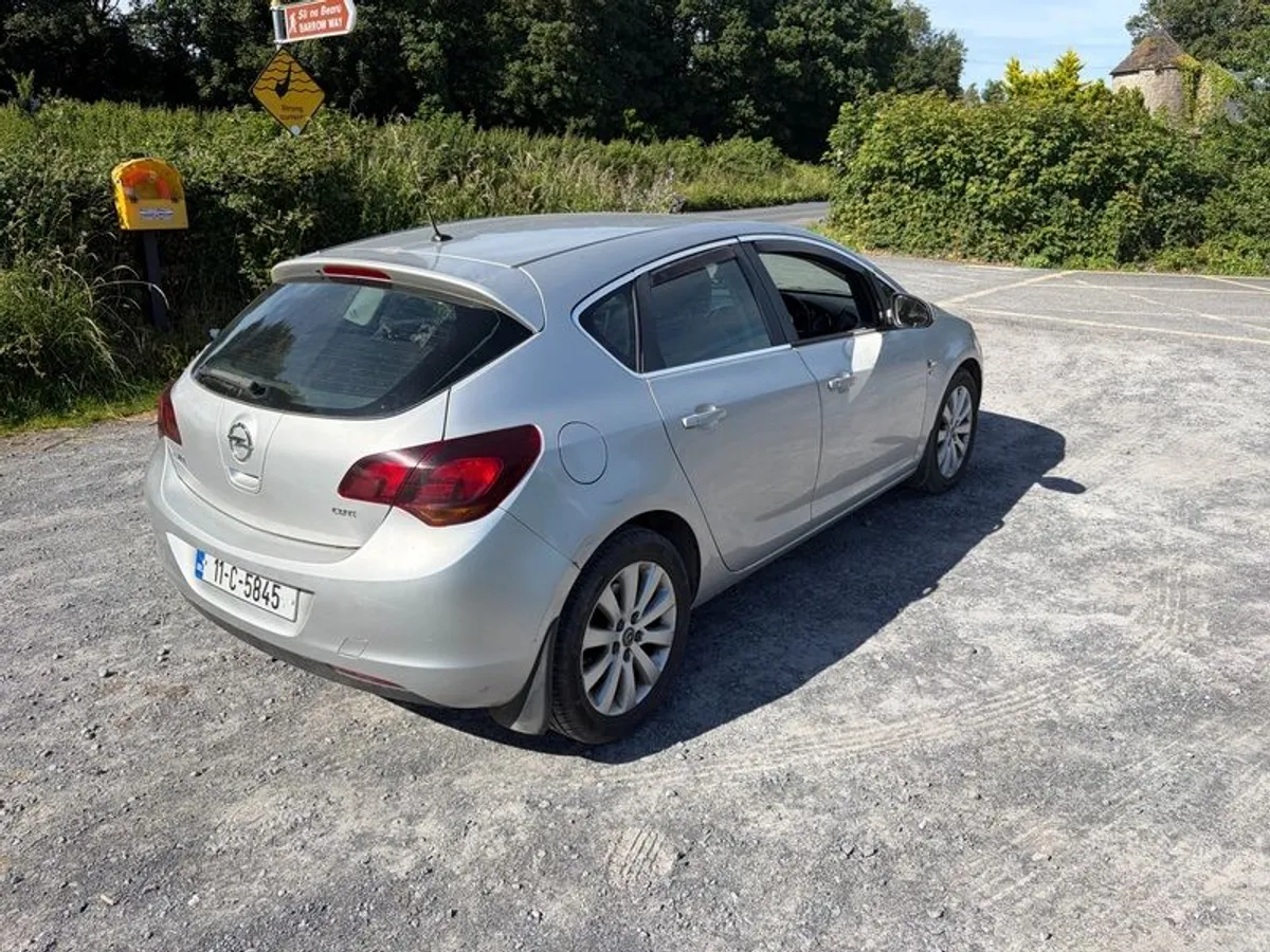 2011 Opel Astra - Image 4