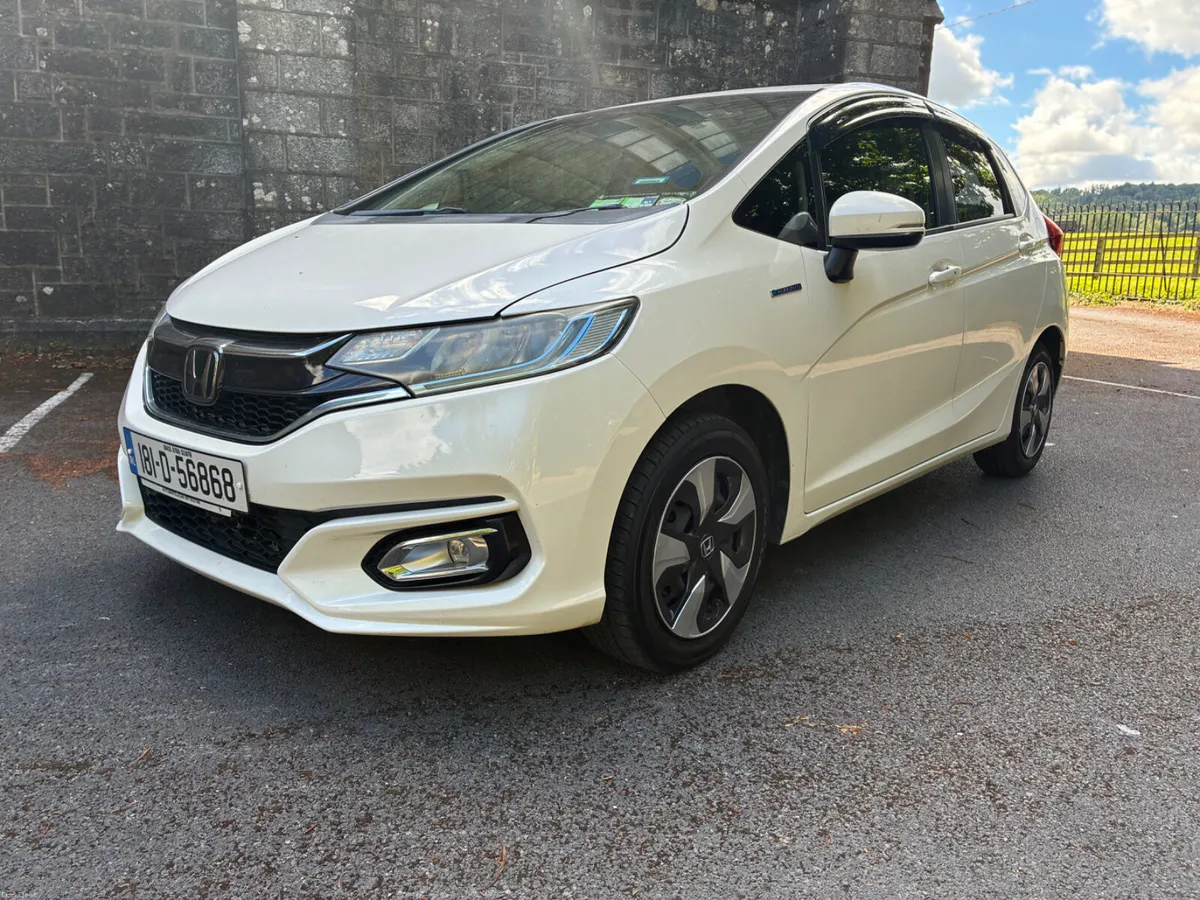 Honda Fit 2018  Automatic Hybrid - Image 3