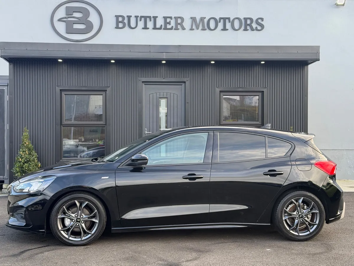 2020 Ford Focus 1.5D ST Line 5dr - Image 5