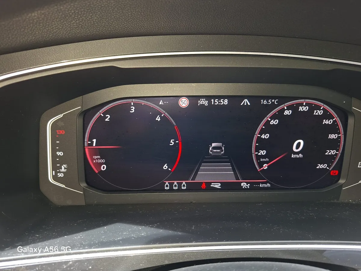 VW R Line Tiguan - Image 6