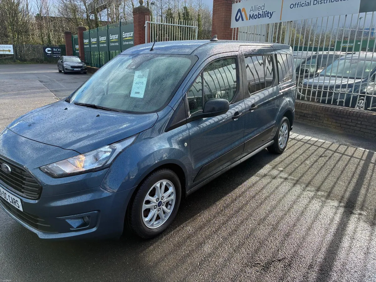 Wheelchair Accessible Taxi Ford Freedom 5 Seats+WC - Image 4