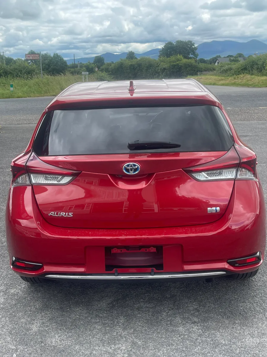 2016 Toyota Auris - Image 5