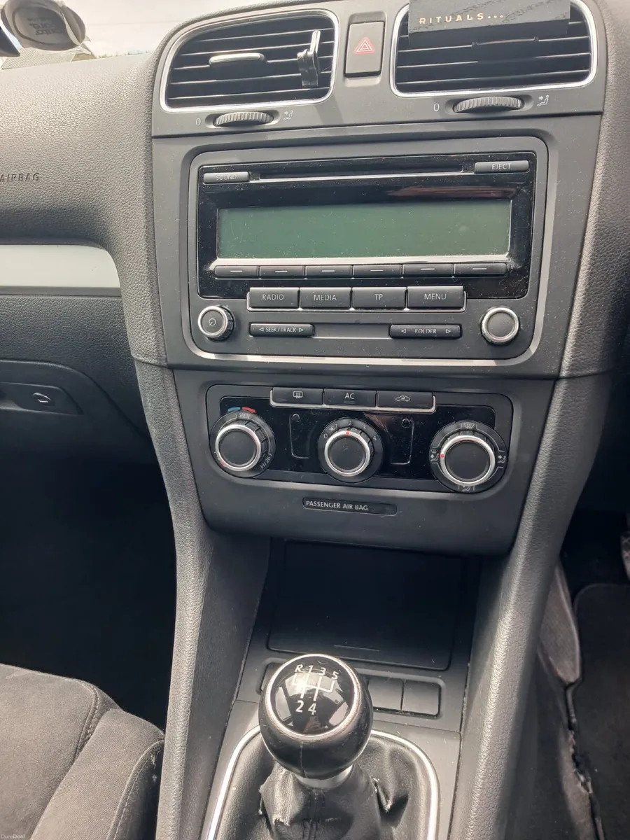 2010 Volkswagen Golf TDI Highline - Image 3