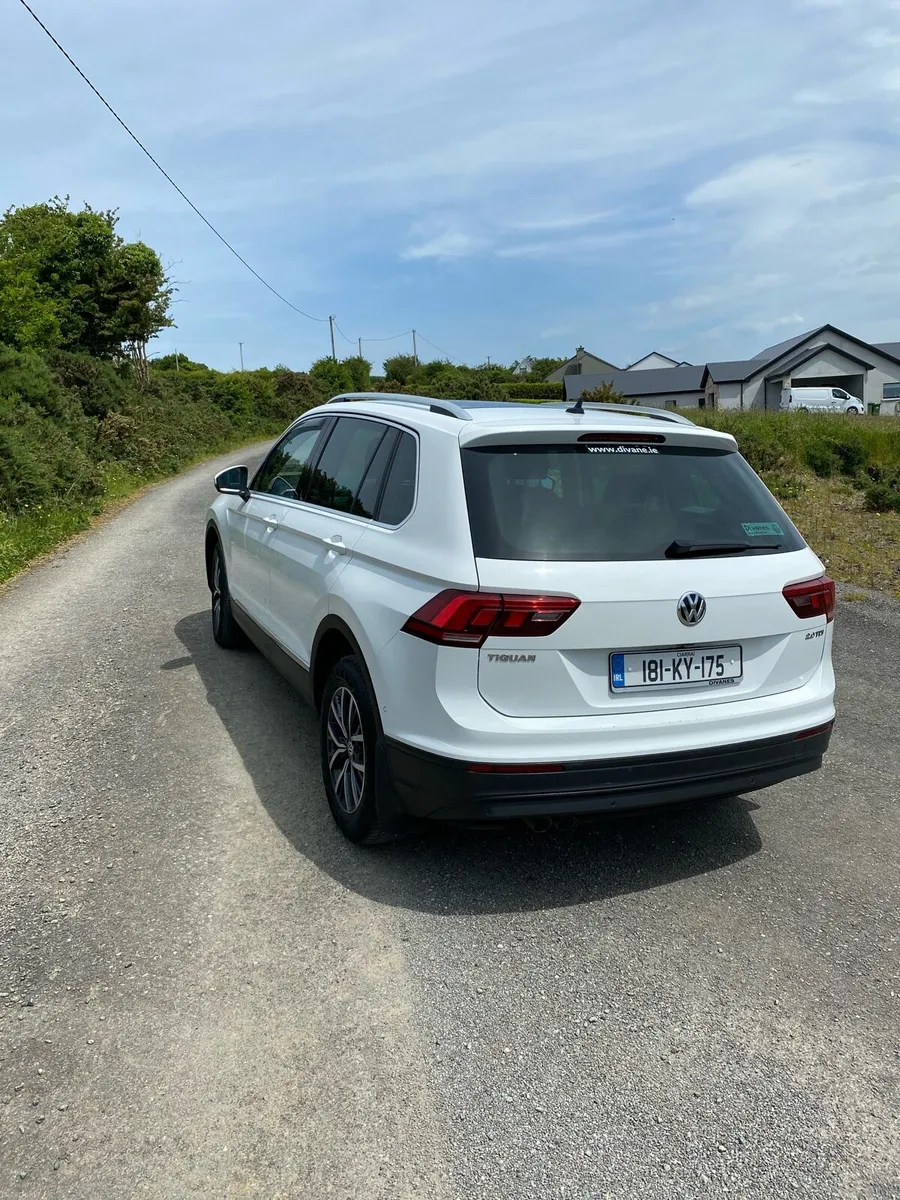 Car - Image 4