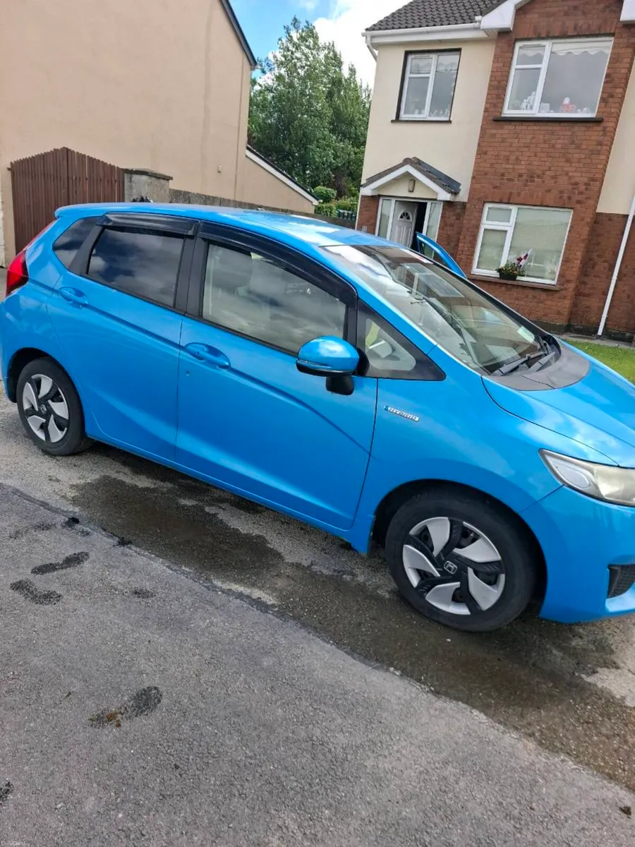 Honda fit hybrid - Image 4