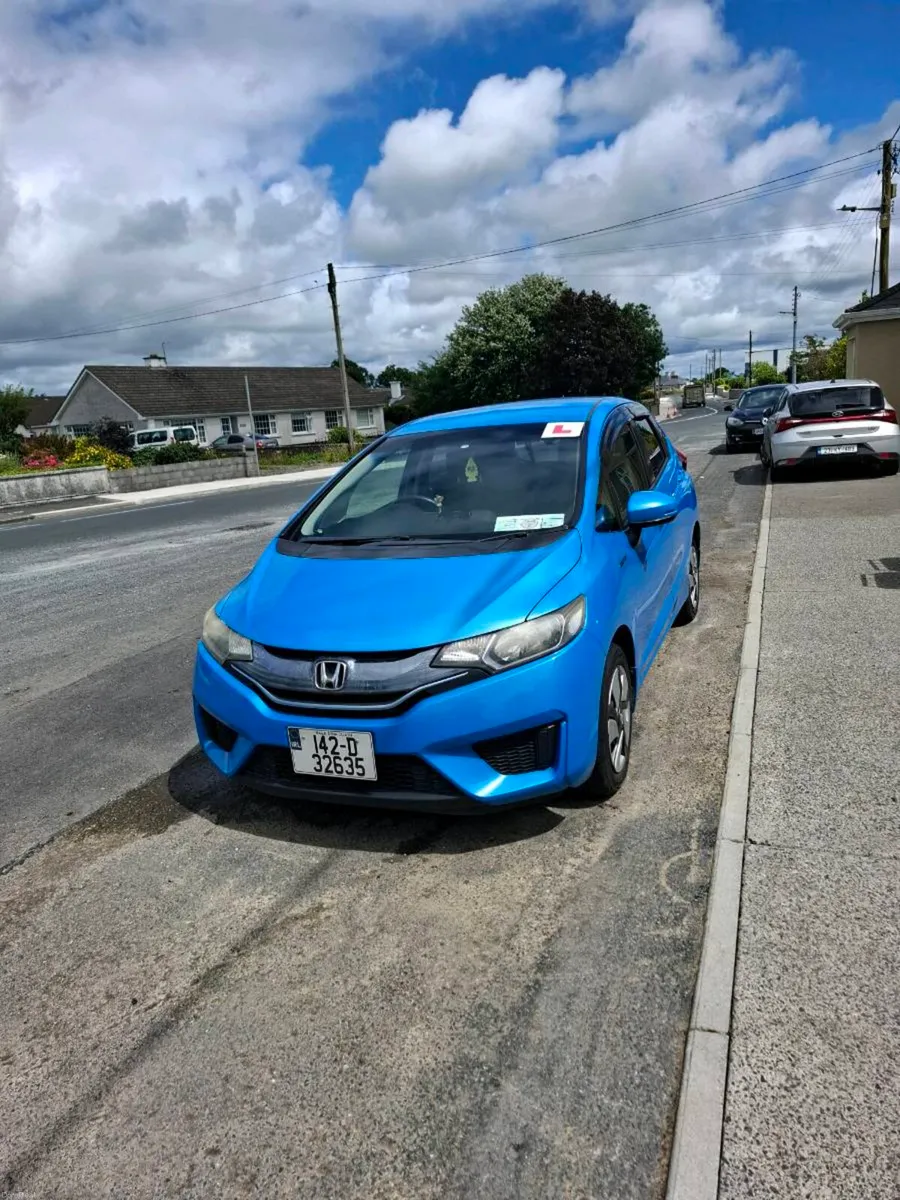 Honda fit hybrid - Image 1