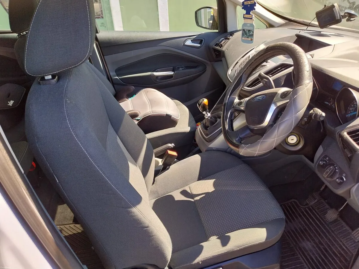 Car - Image 2