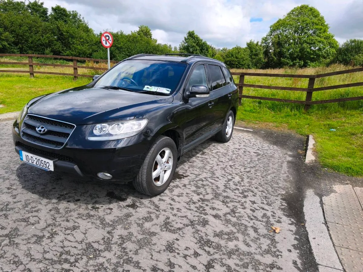 Hyundai Santa fe very low km - Image 4