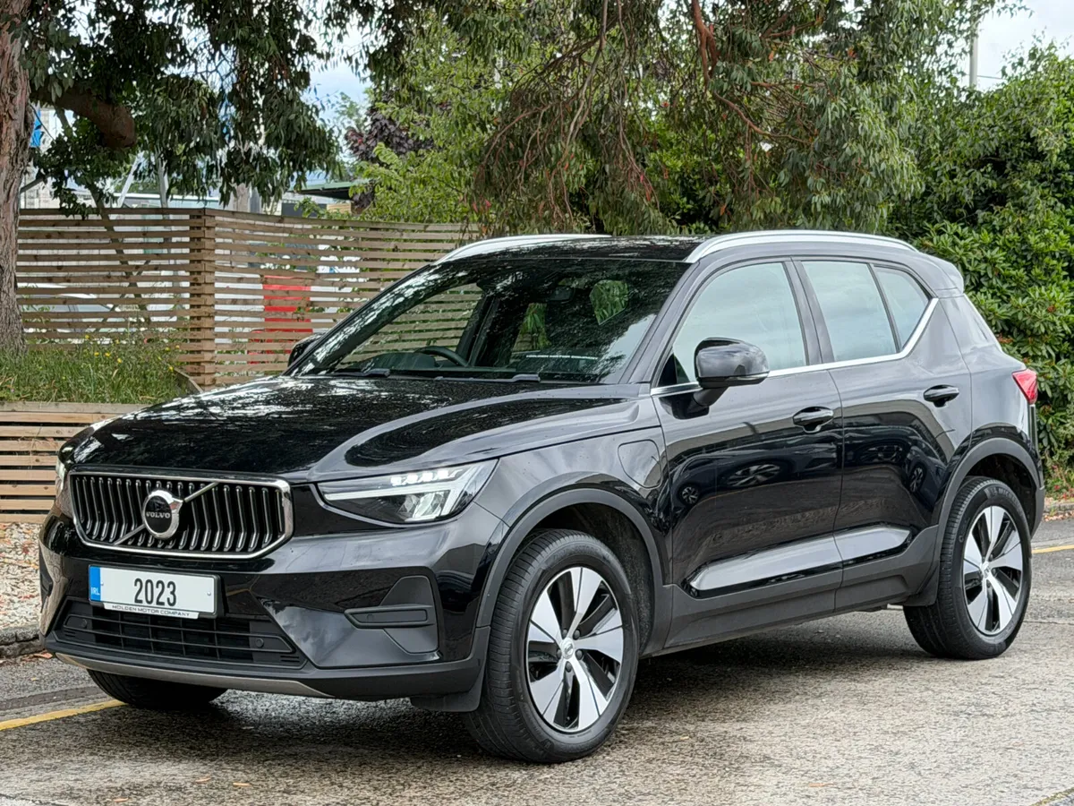 2023 Volvo XC40. T4 RECHARGE..2 KEYS..FULL HISTORY - Image 1