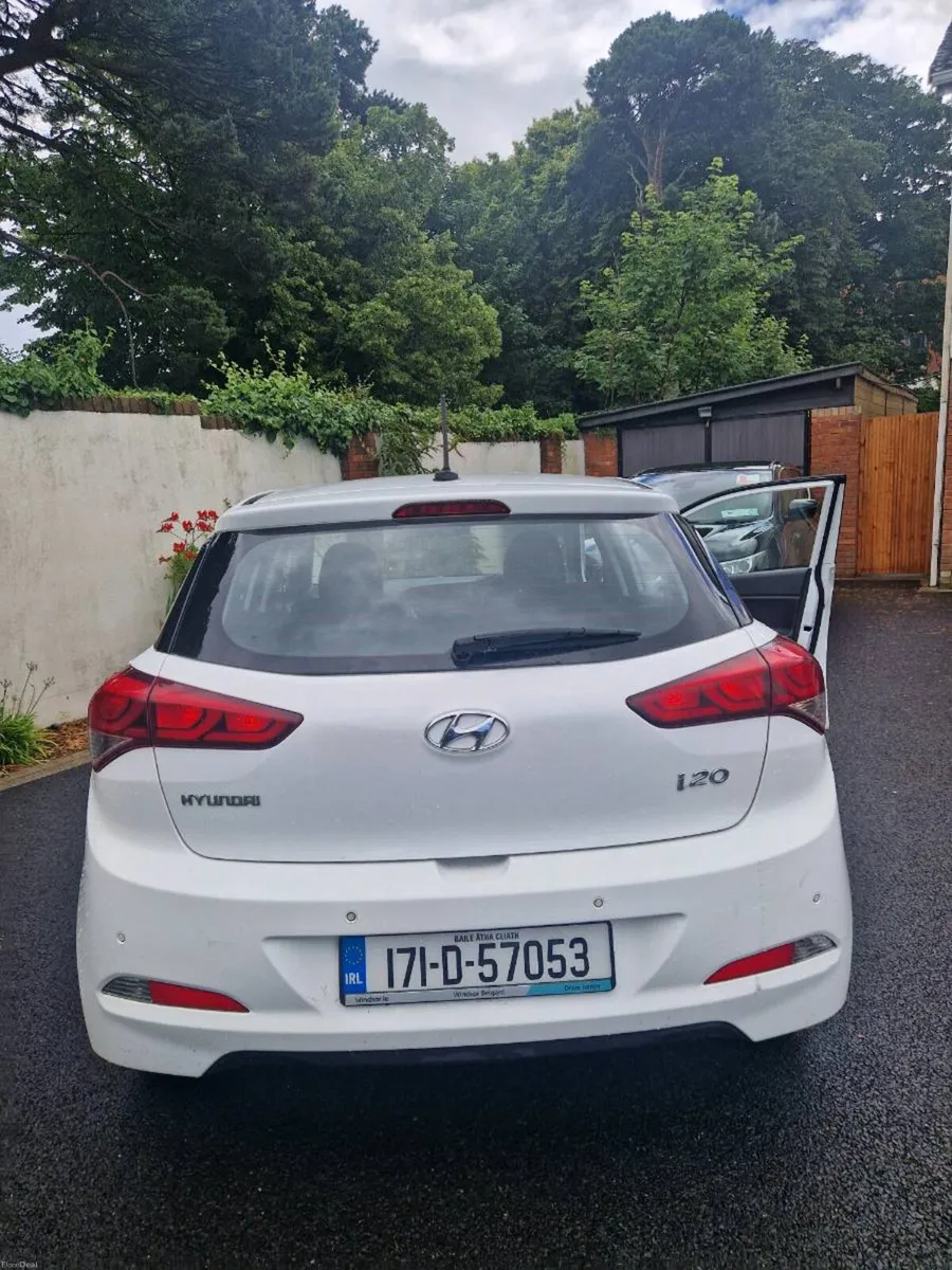 Car - Image 2