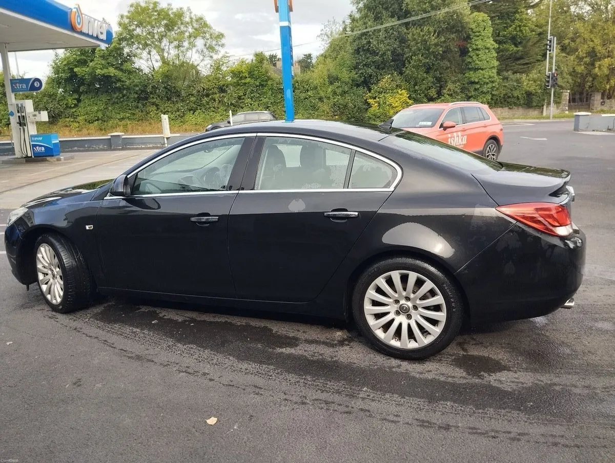 Opel Insignia 2010 - Image 1