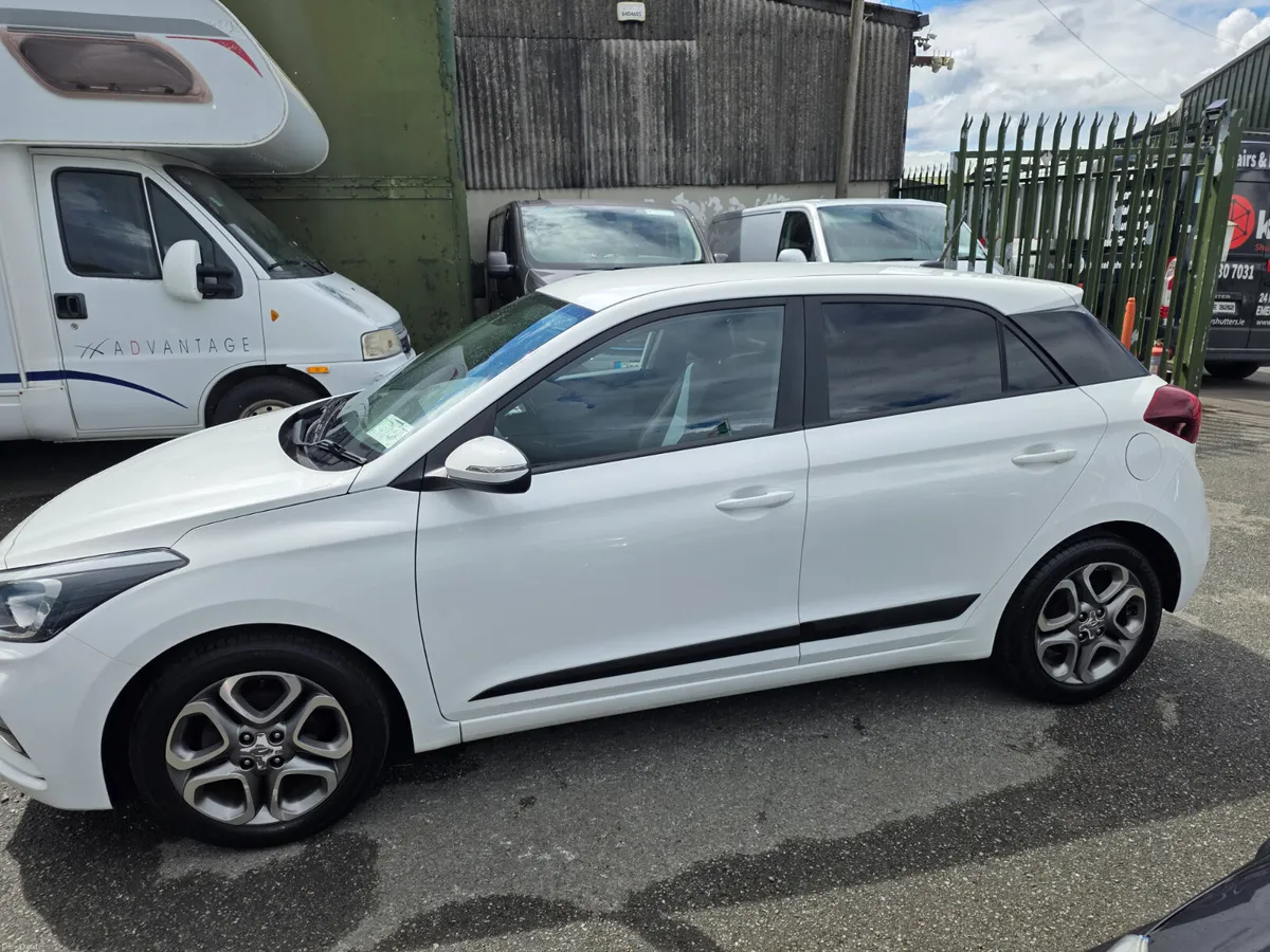 Hyundai i20 2019  Premium - Image 4