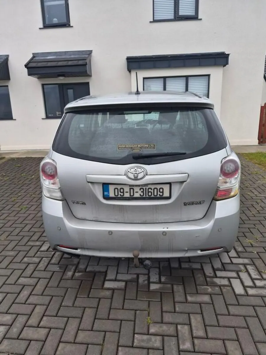 2009 Toyota Corolla  Verso - Image 2