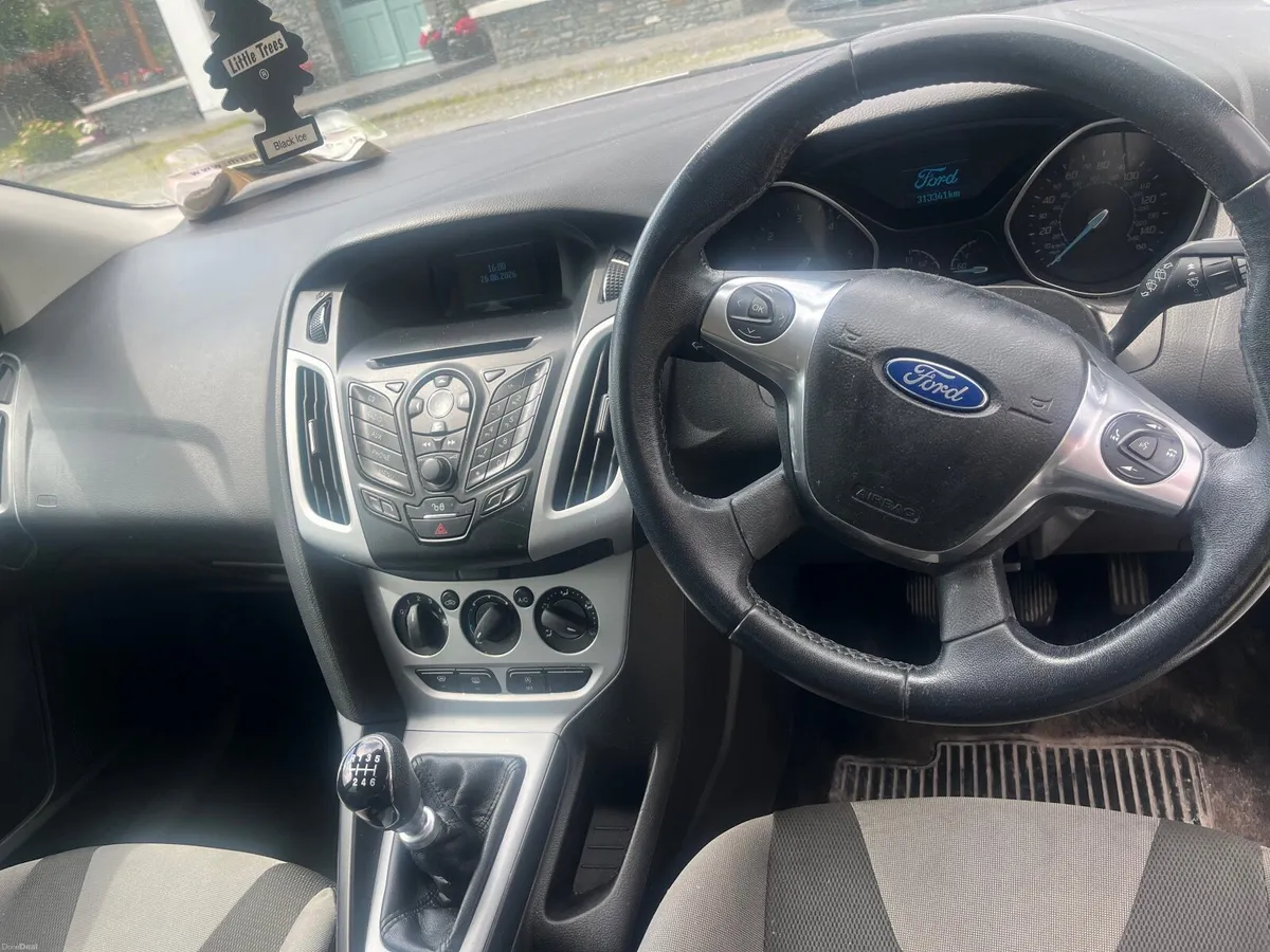 Ford Focus 2013 - Image 4