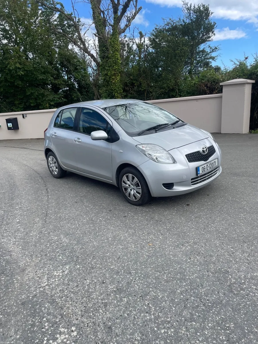 Toyota Yaris 2006 - Image 1