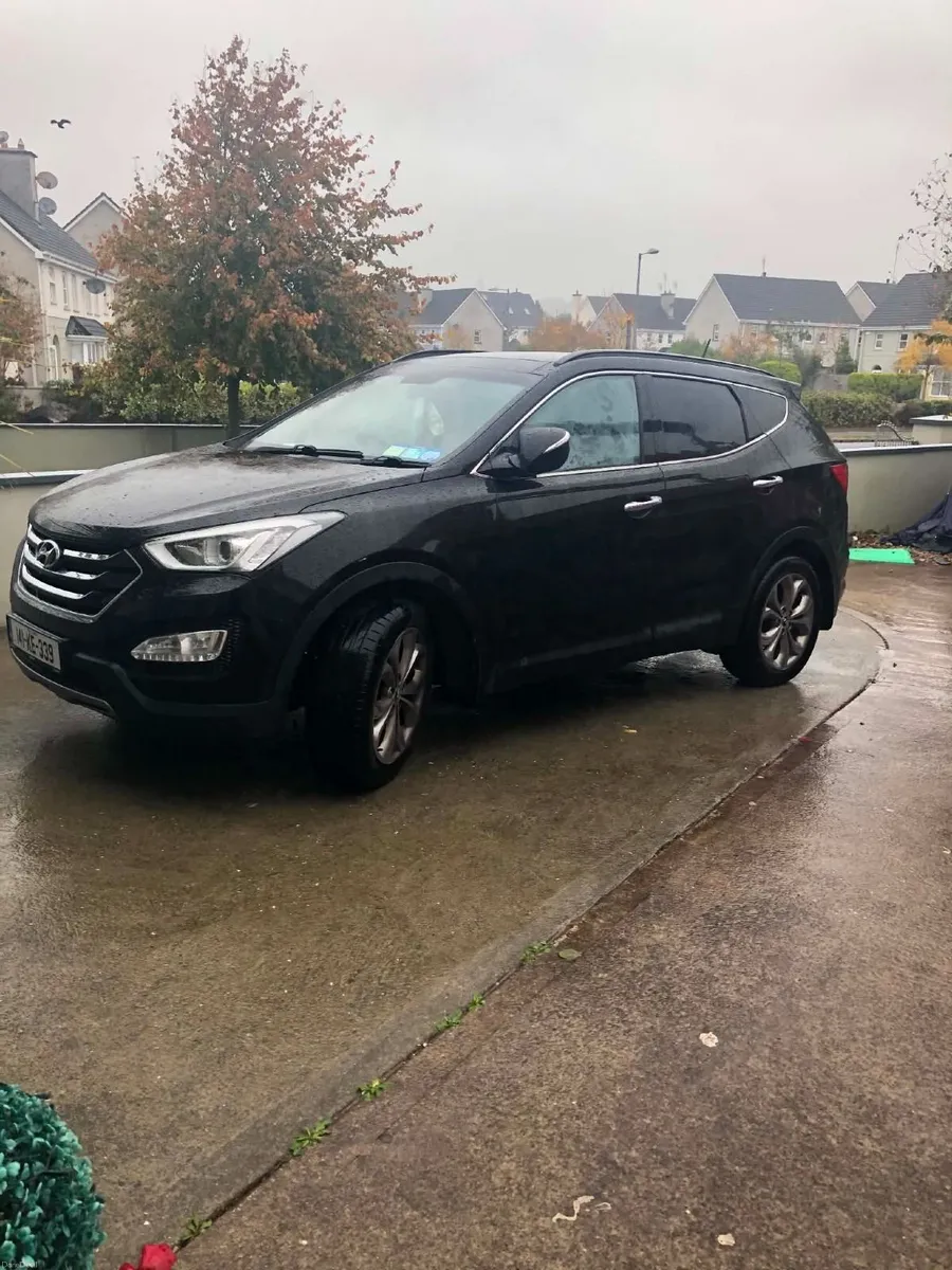 Hyundai Santa Fe 2014 - Image 2
