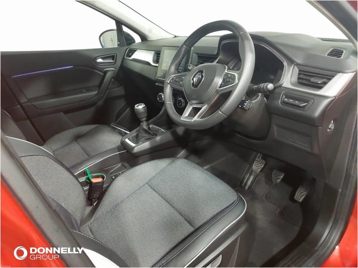 Renault Captur Hatchback SE Edition - Image 4