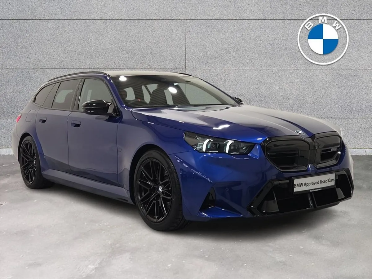 BMW M5 Touring - Image 1