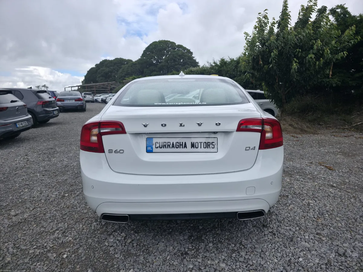 2017 Volvo S60 D4 SE - Image 4