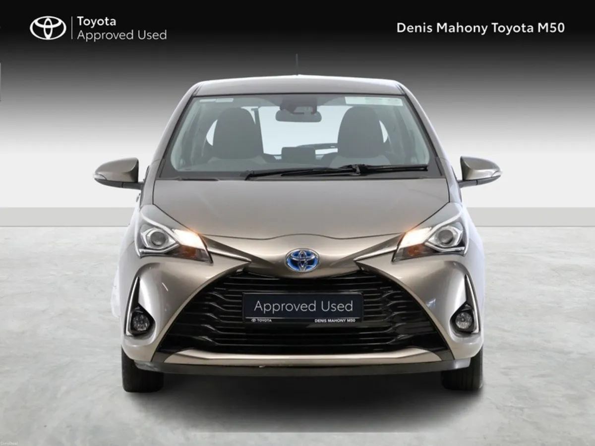 Toyota Yaris Luna Hybrid - Image 5