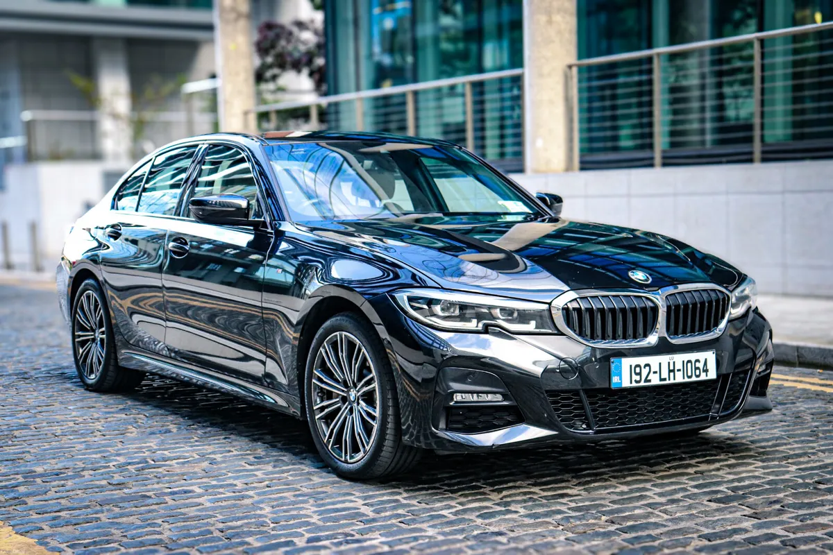 BMW 330e M Sport PHEV // Low Km // Warranty - Image 3