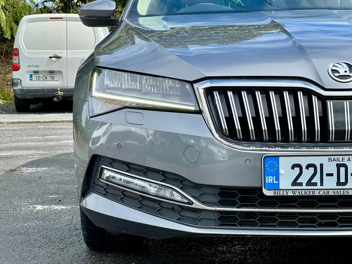 Skoda Superb 2022 - Image 2