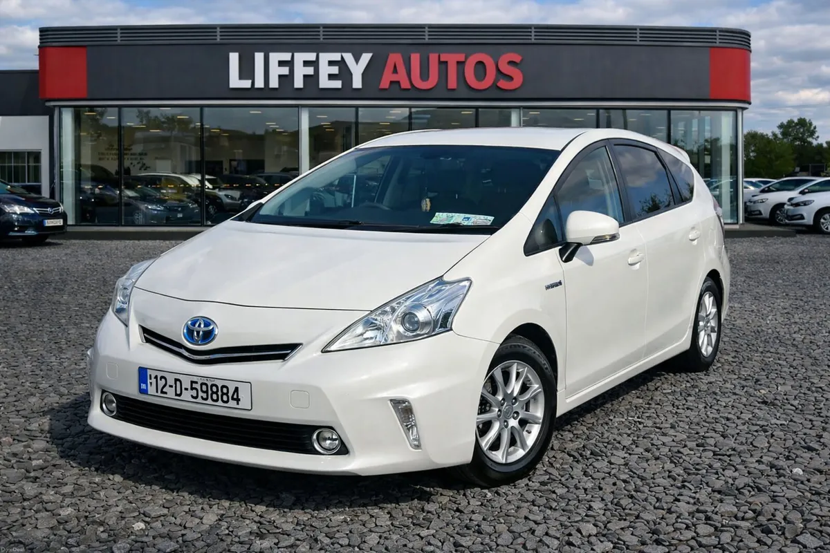 TOYOTA PRIUS ALPHA 2012 - Image 1